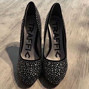 Traffic Sparkling Black Heels
